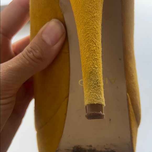 Boho Suede Mustard Yellow Aldo Pumps - Picture 6 of 10